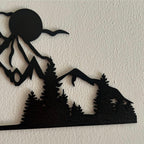 Silhouette Montagna in Legno - Escursionisti sotto la Luna