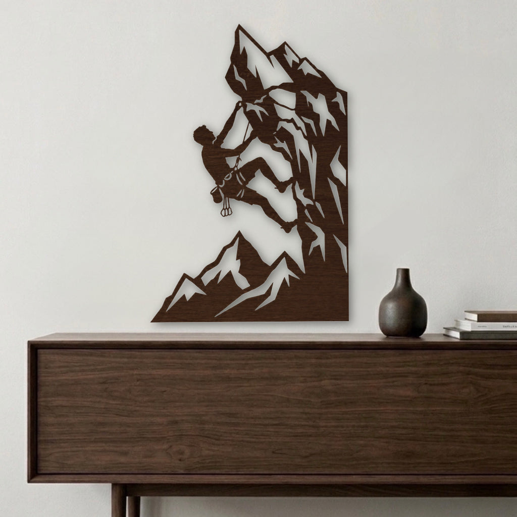 Silhouette Intagliata su legno -  Arrampicatore