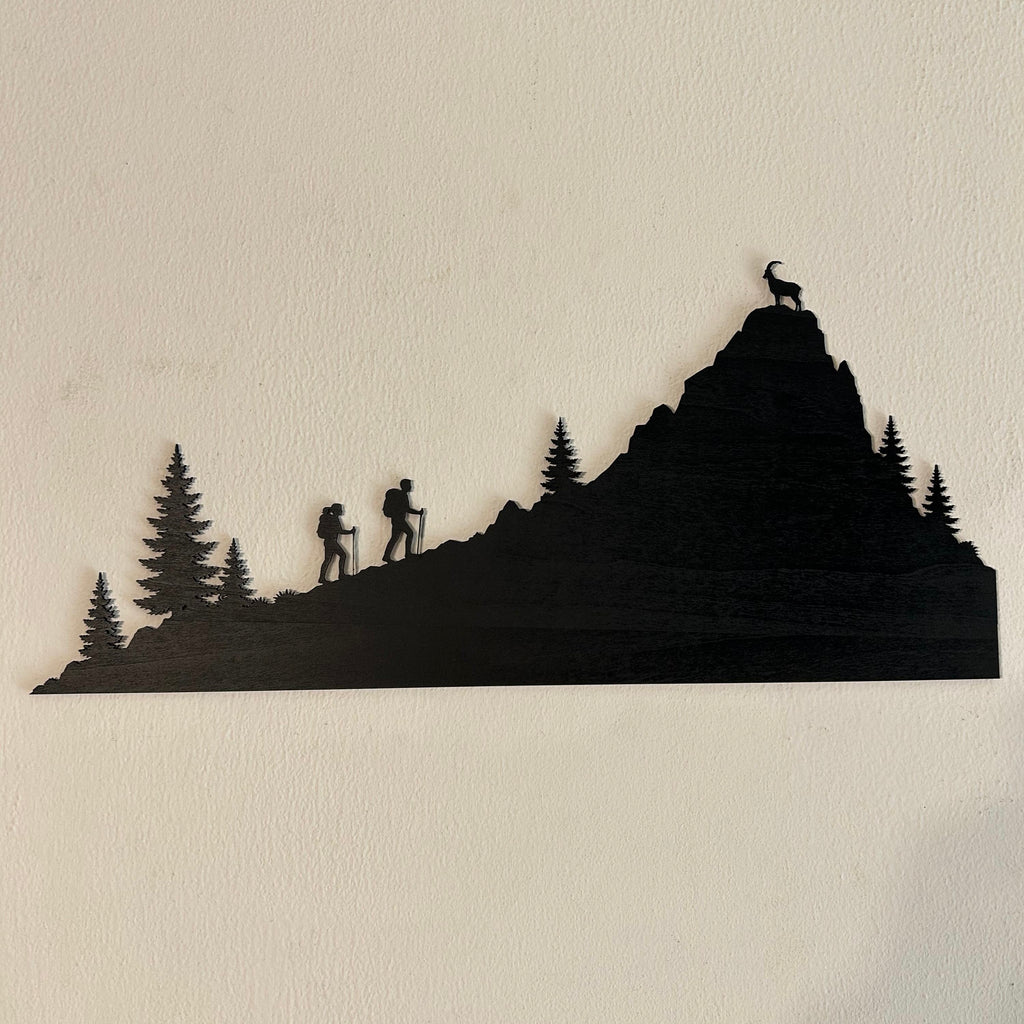 Skyline Montagna in Legno - Escursionisti e Stambecco