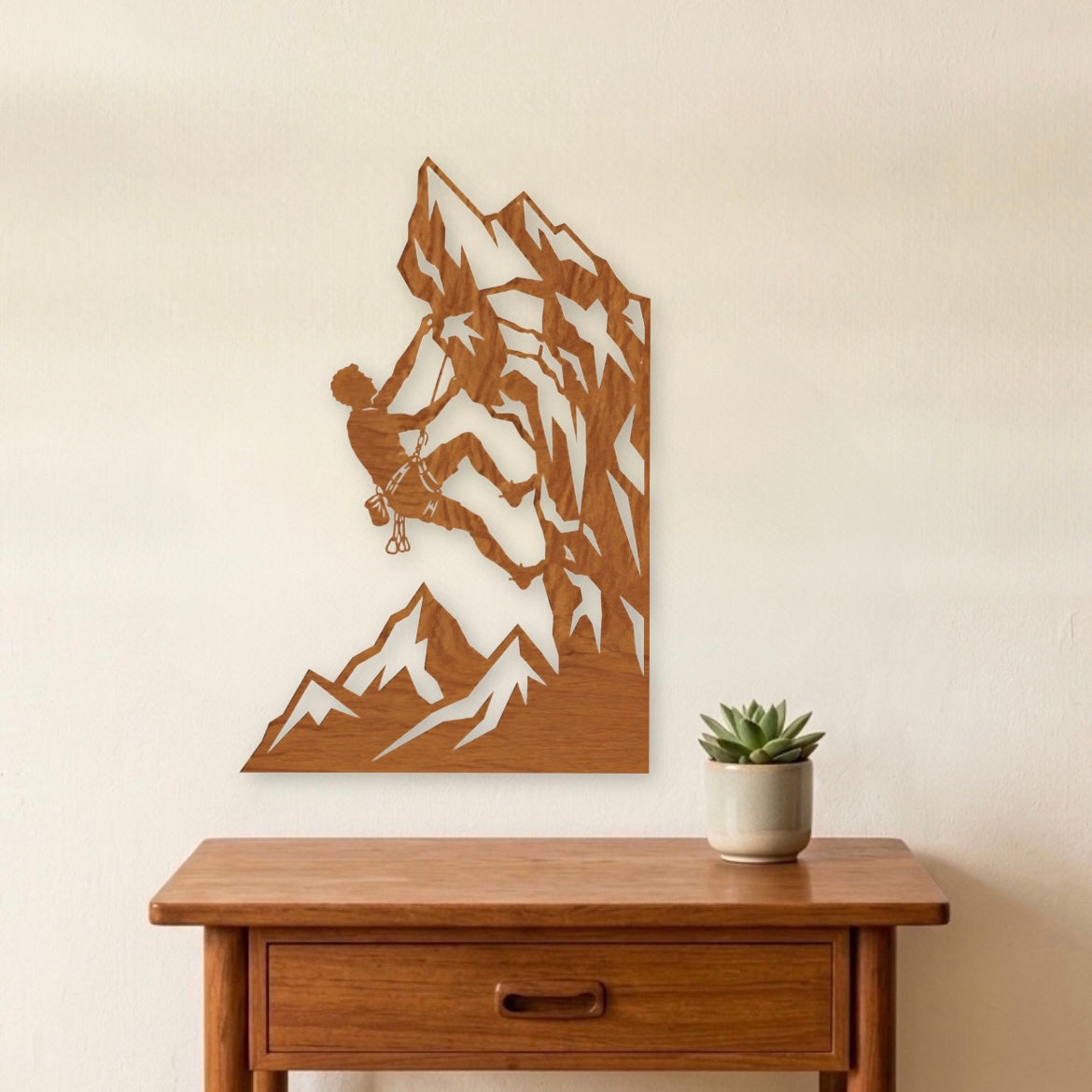 Silhouette Intagliata su legno -  Arrampicatore