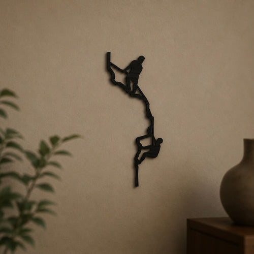Decorazione Murale "The Climbers" in Legno – Arte Verticale Minimalista