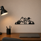 Silhouette Montagna in Legno - Escursionisti sotto la Luna