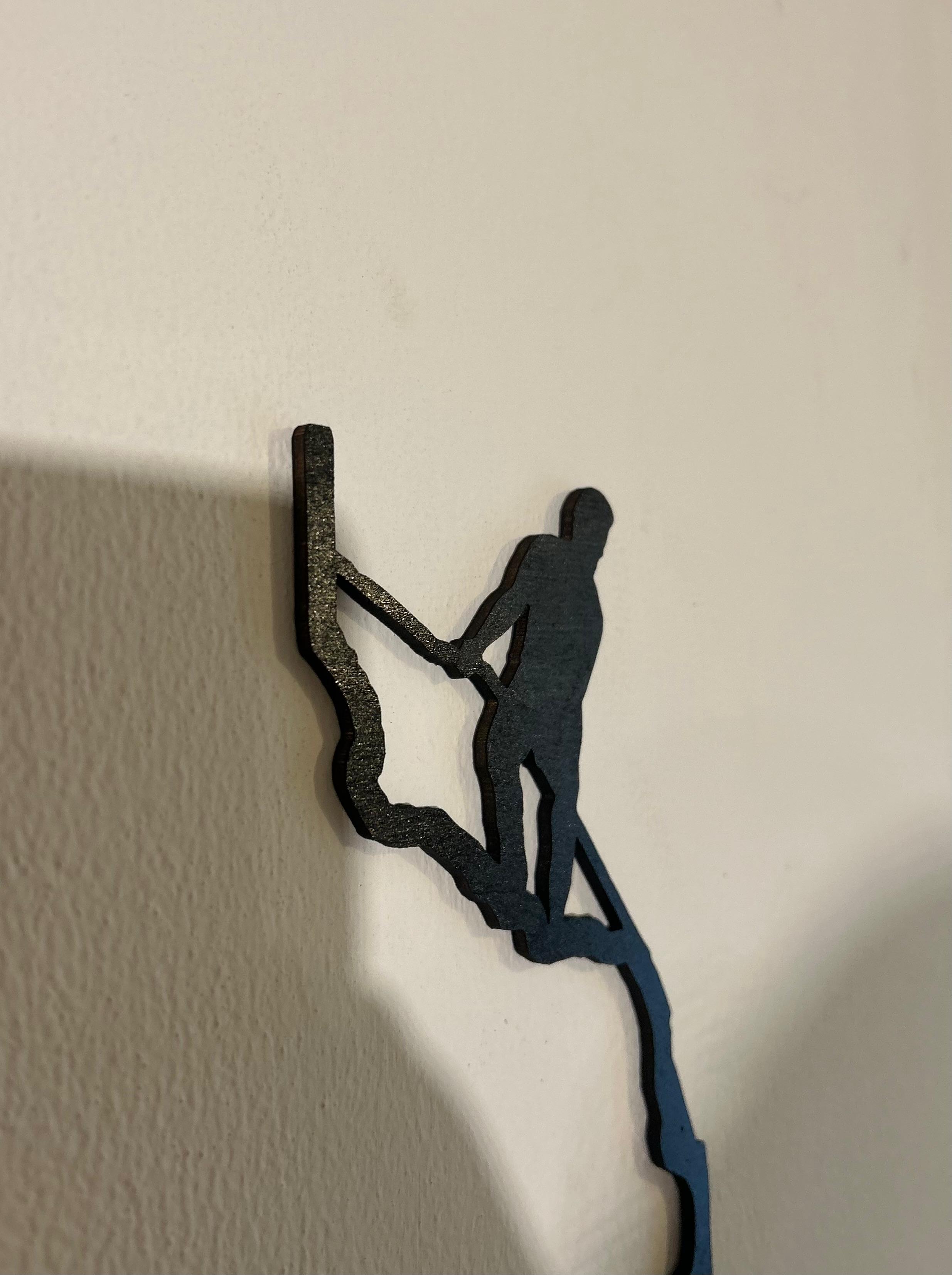 Decorazione Murale "The Climbers" in Legno – Arte Verticale Minimalista