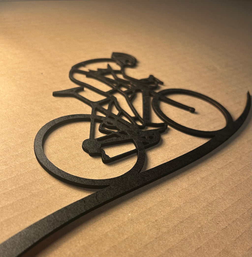 Decorazione Murale "The Cyclist" in Legno – Silhouette Ciclismo su Strada
